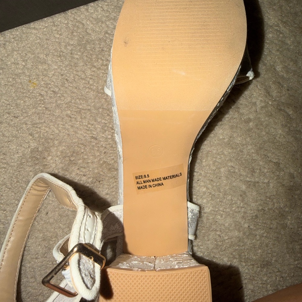 Lulus heels - Picture 2 of 3